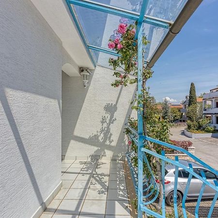 Apartments Kiki Spada Пореч Екстер'єр фото