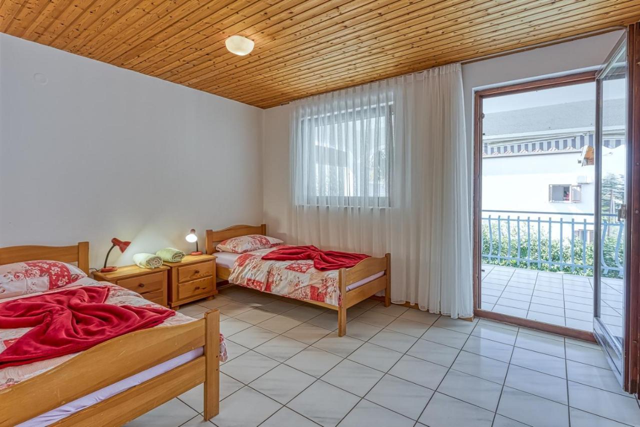 Apartments Kiki Spada Пореч Екстер'єр фото