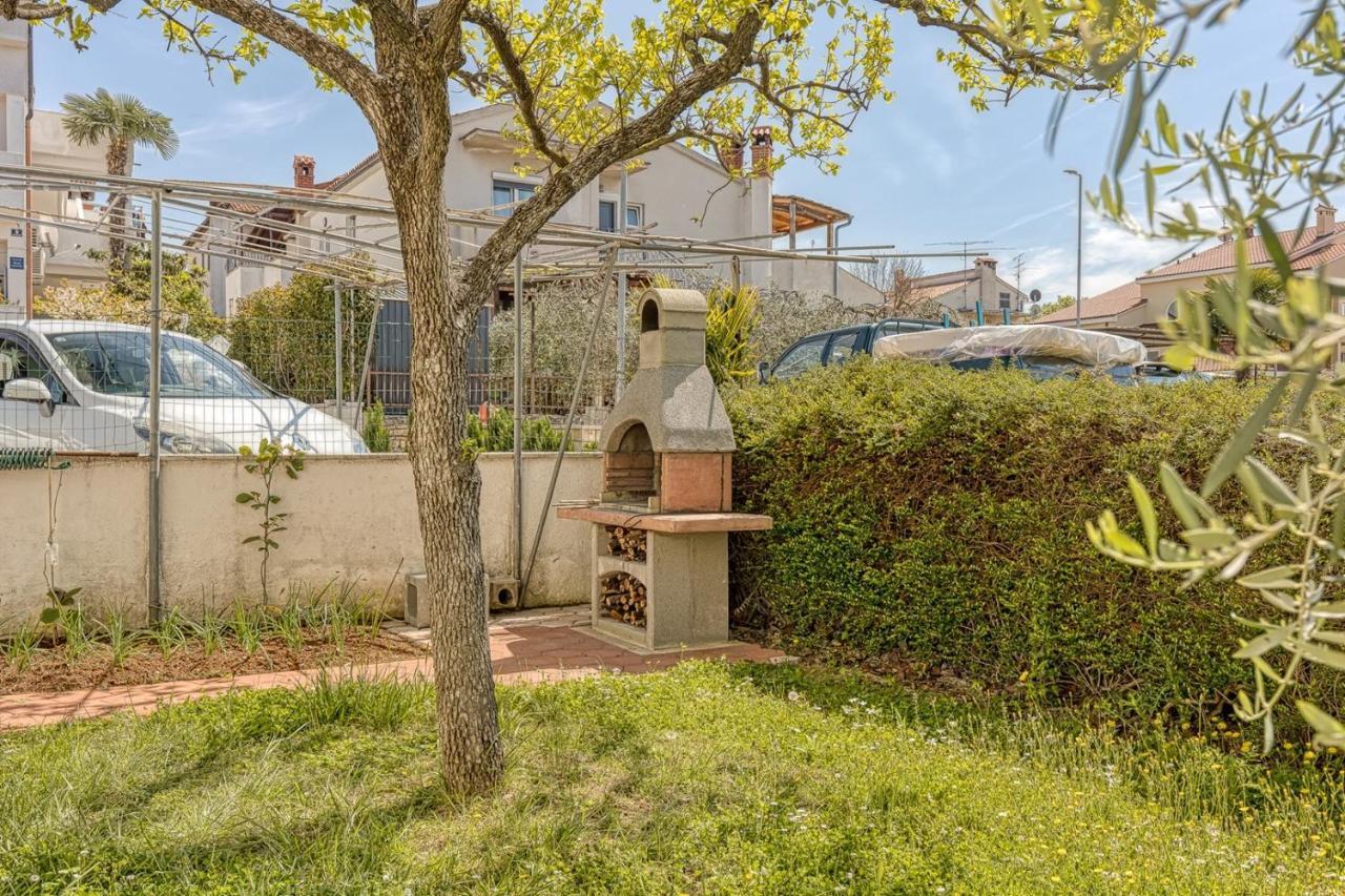 Apartments Kiki Spada Пореч Екстер'єр фото