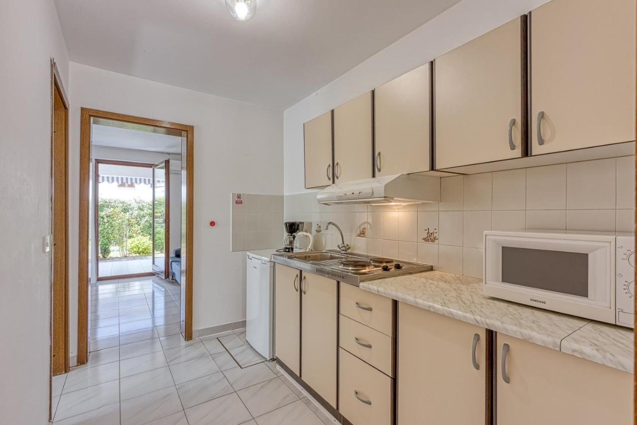 Apartments Kiki Spada Пореч Екстер'єр фото