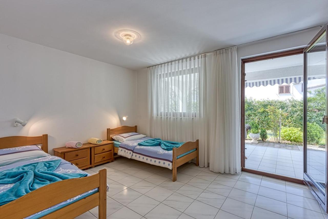 Apartments Kiki Spada Пореч Екстер'єр фото