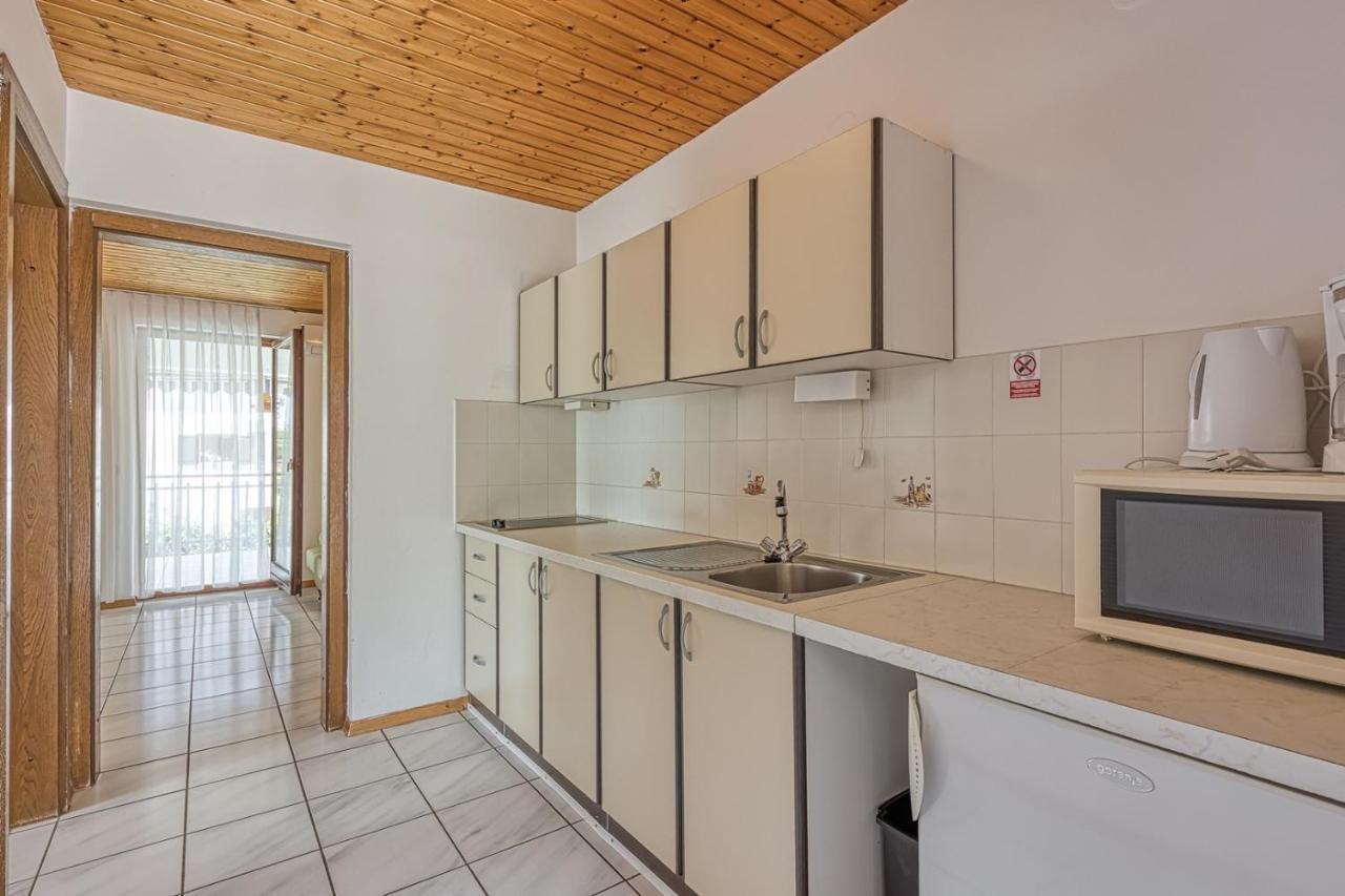 Apartments Kiki Spada Пореч Екстер'єр фото
