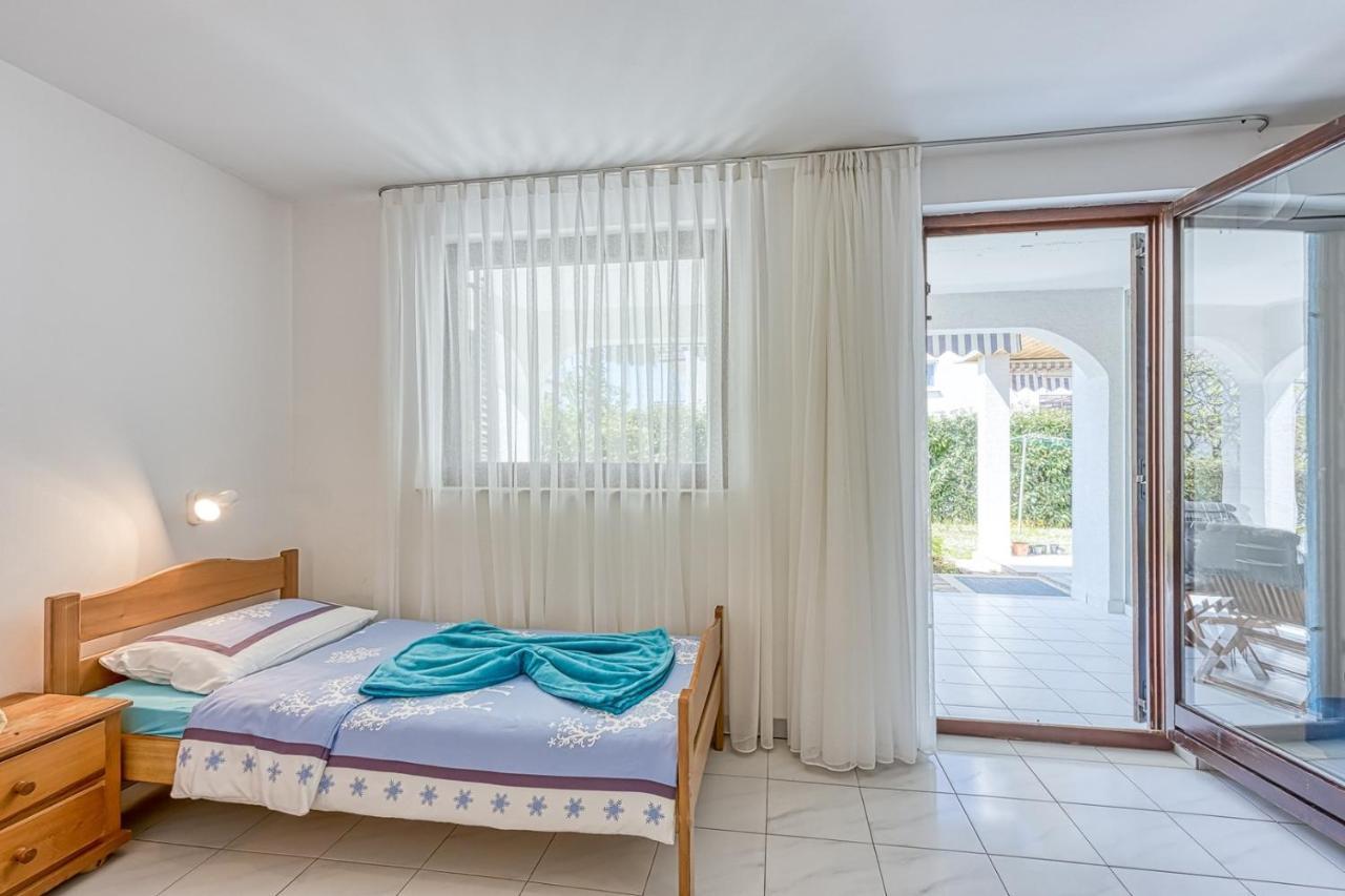 Apartments Kiki Spada Пореч Екстер'єр фото